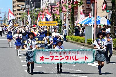 オープニングパレードの写真