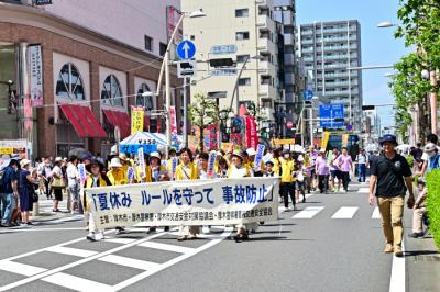 あつぎ鮎まつりオープニングパレードの写真