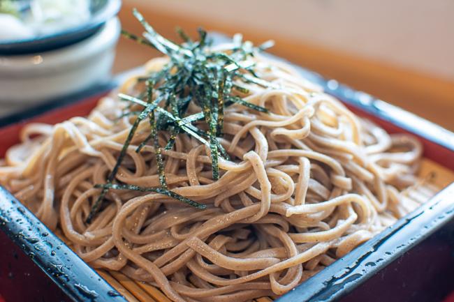 秦野