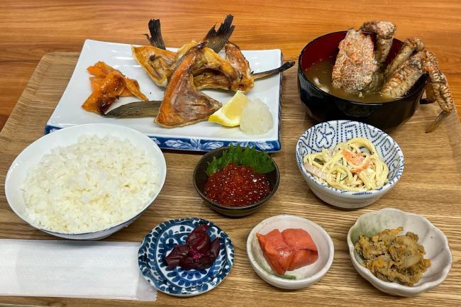 ななさわ食堂 鮭カマ定食