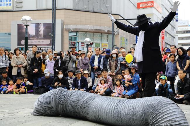 にぎわい爆発あつぎ国際大道芸の写真