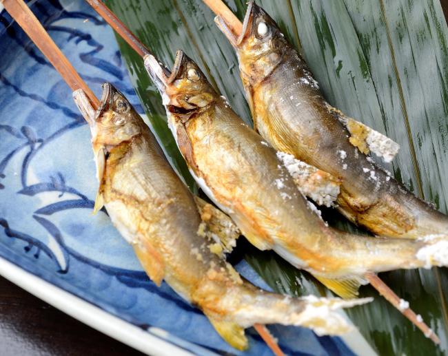 曽根屋の鮎の塩焼きの写真