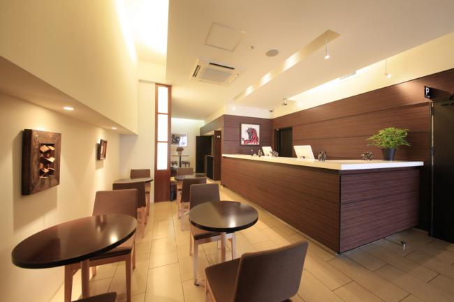 HOTEL TOHKAIのフロントロビーの写真