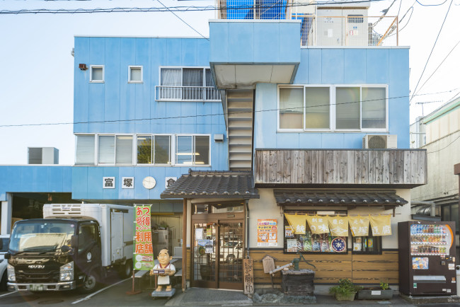 工場が併設された店舗の画像