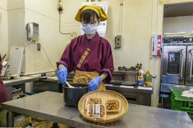 お惣菜は全品、店内で調理の画像