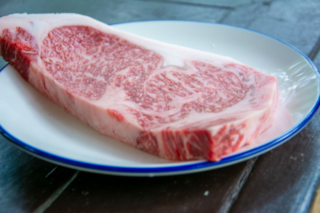 特選黒毛和牛サーロインステーキ用100g1350円の画像