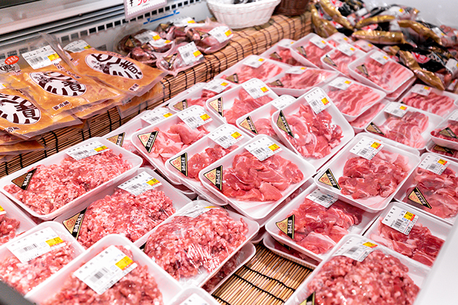 選りすぐりのおいしいお肉が購入できる精肉コーナーの写真