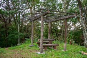 高松山山頂のベンチ