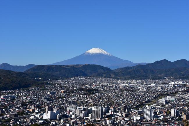 弘法山公園から見る富士山の写真