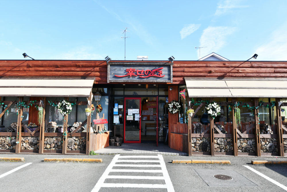 ケーキハウス 幸せの丘下川入店の写真