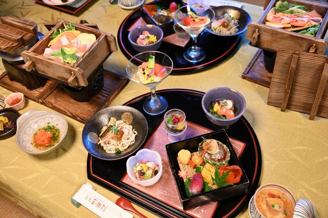 ランチと入浴がセットの日帰りメニュー