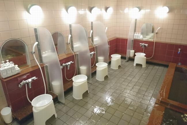厚木カプセルホテルの大浴場の写真