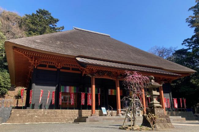 日向薬師本殿